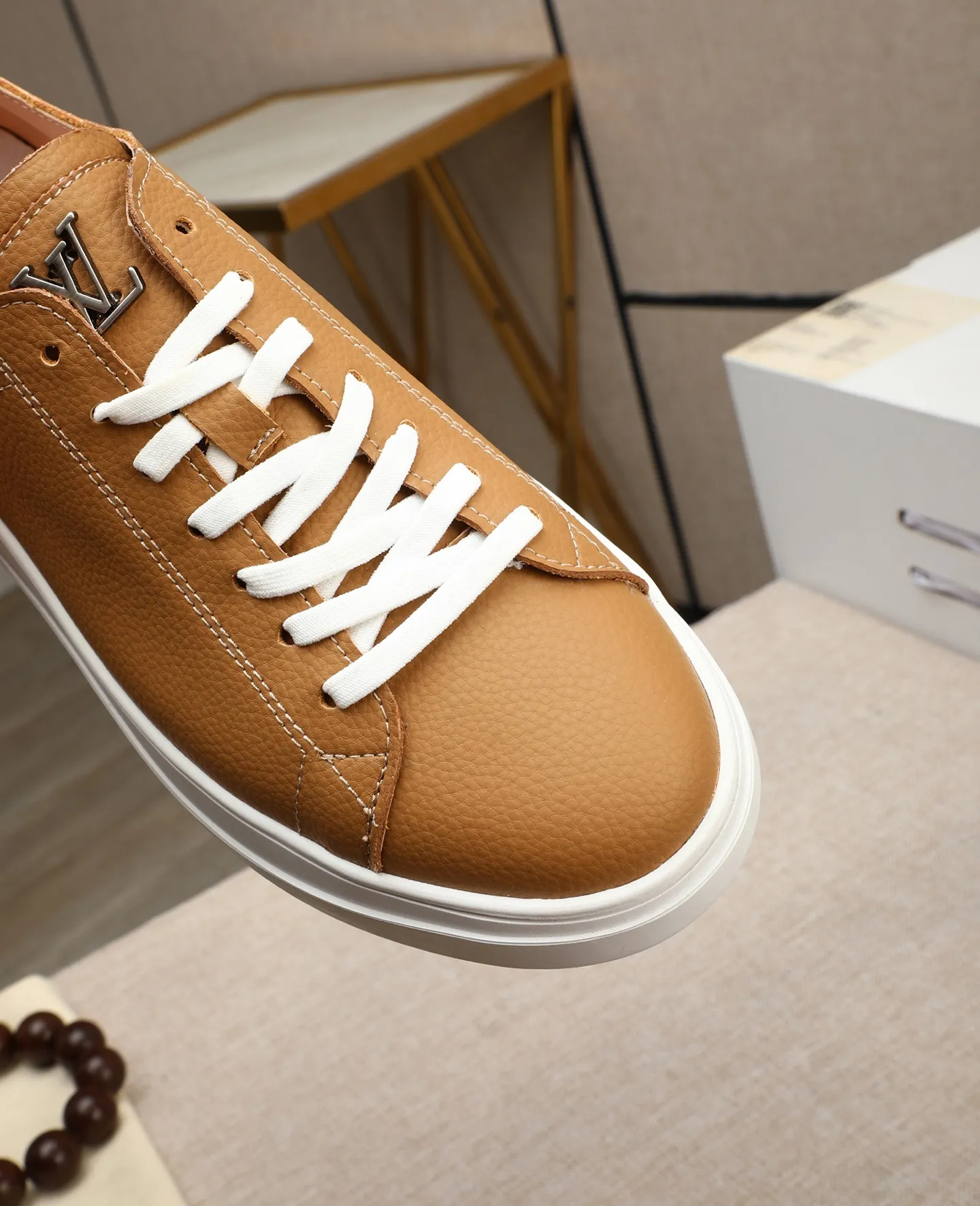 Men's shoes 💰440 📛📛【LOUIS VUITTON】Louis Vuitton official website synchronized new products 👟Milan fashion catwalk style 🇰🇾🇰🇾LV family logo, celebrity style, a must-have for fashionistas ⚠️First-layer calfskin ➕Genuine leather lining ➕Official website original version special outsole 👞Number 38-44